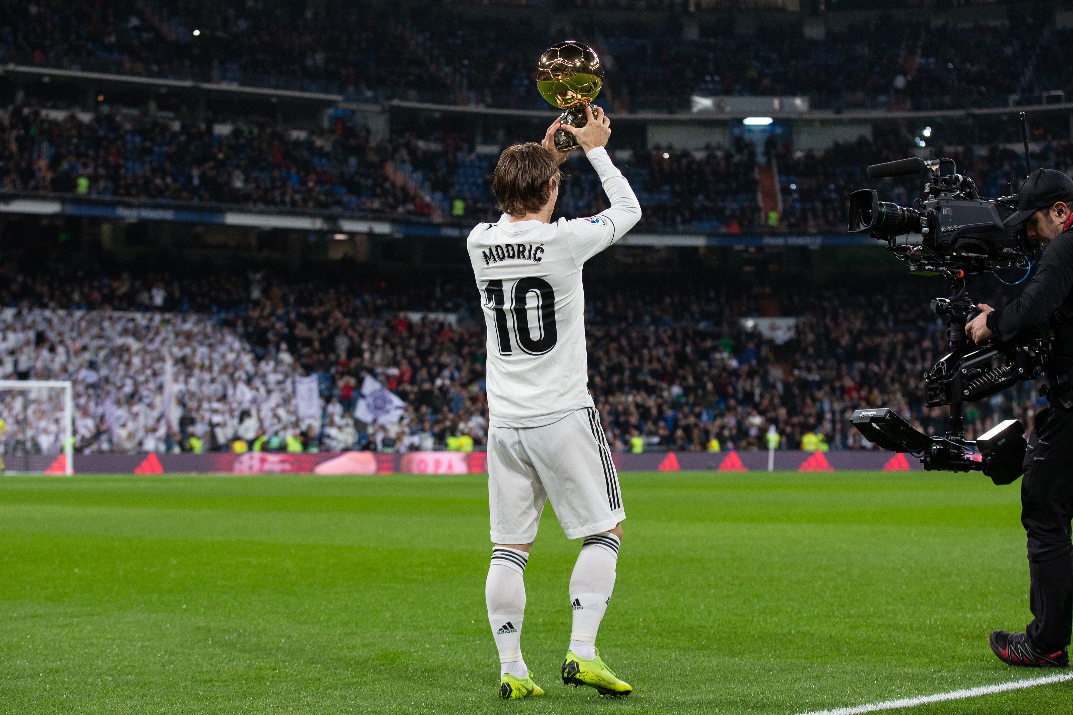 C罗和曼联撕破脸后 已经没有了退路