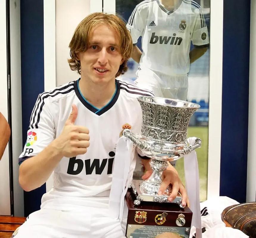 欧冠｜曝赛前训练2球星内讧 成红军无缘8强导火线