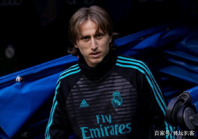 德甲战报：伯格1射1传，霍芬海姆3-0完胜奥格斯堡